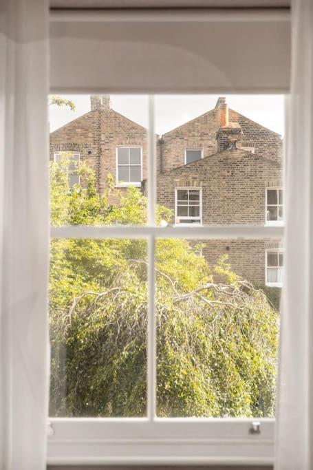 Newington Green, Beautiful 1 Bed Londra