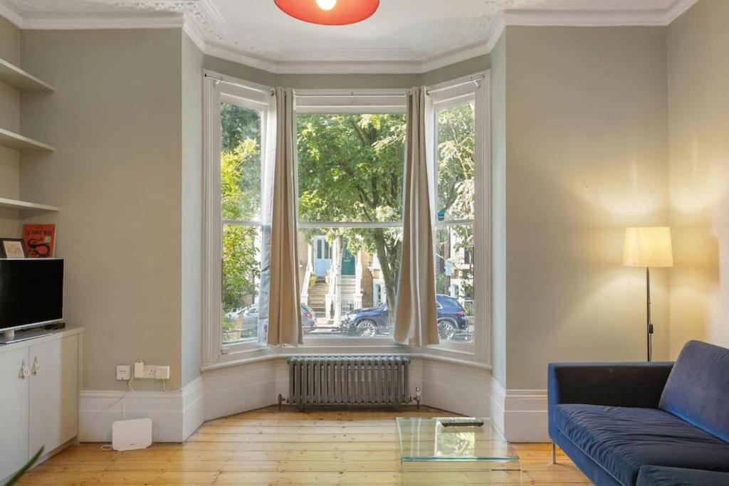 Newington Green, Beautiful 1 Bed * Londra